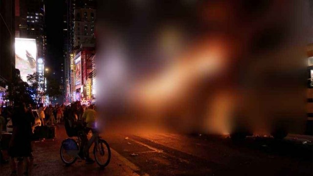 যুক্তরাষ্ট্রে বিশ্বকাপের দর্শকবাহী বাসে আগুন